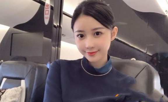 《微博》改名叫Luna梗介绍